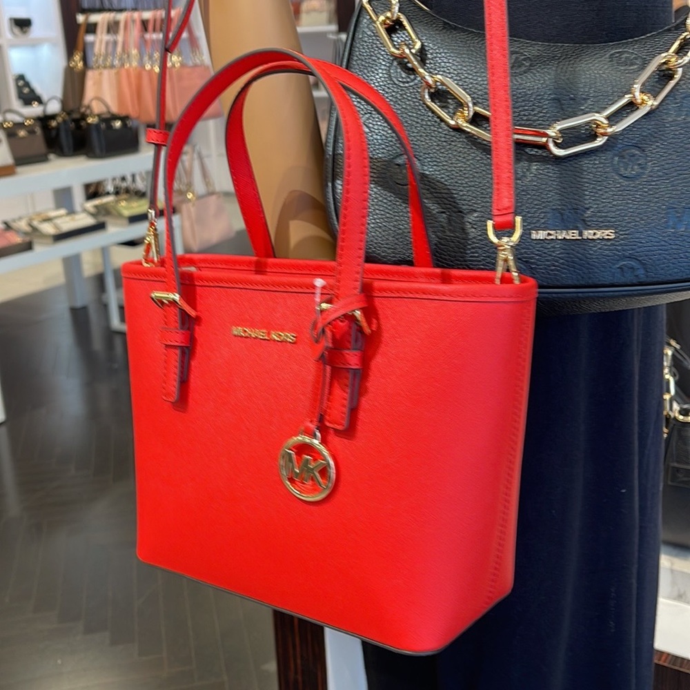 MICHAEL KORS
Jet Set Travel Extra-Small Saffiano Leather Top-Zip Tote Bag
NWT - Picture 9 of 16
